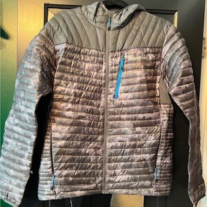 Men Gray Camo Puffer Jacket with Blue Accents